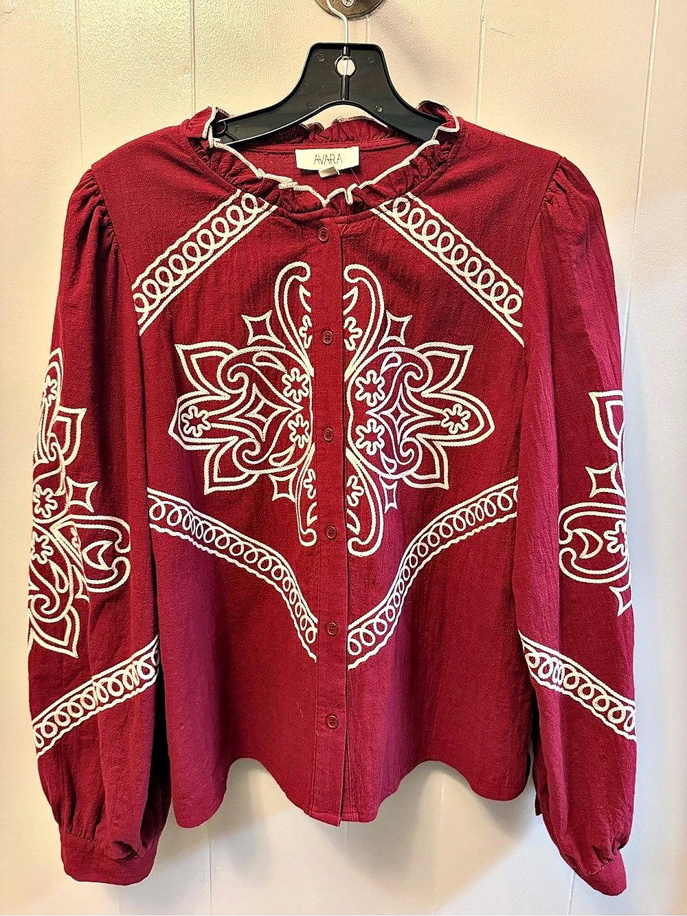 Avaya Embroidered Blouse in Red & White Size Medium Like New